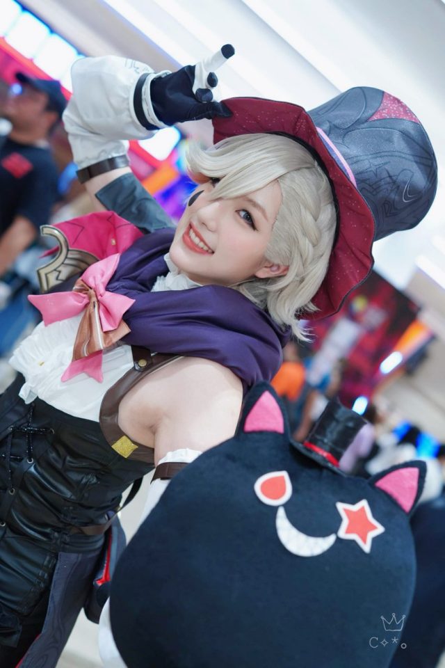 魔术天才大揭秘：coser Caramela化身《原神》中漂亮可爱的林尼