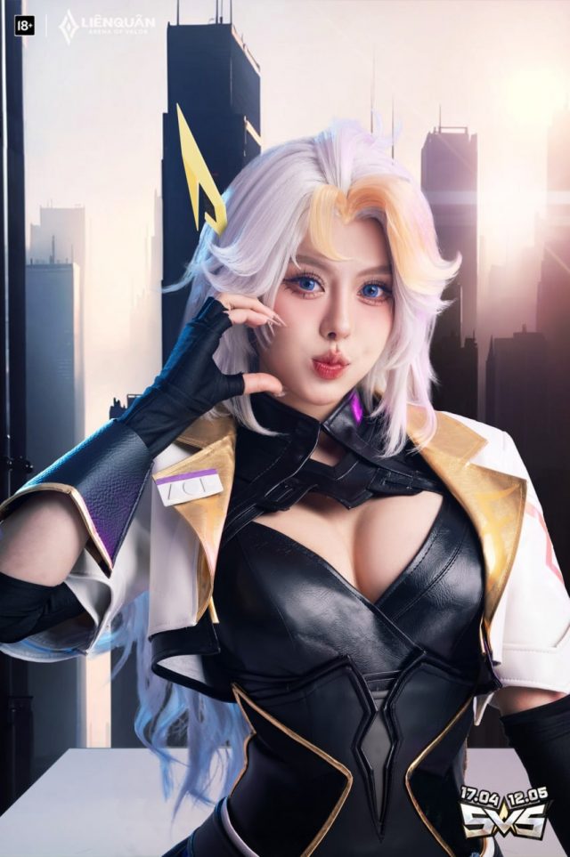 越南Tiktoker Ha Moi迷人的萝儿cosplay照片，俘虏了男粉丝的心