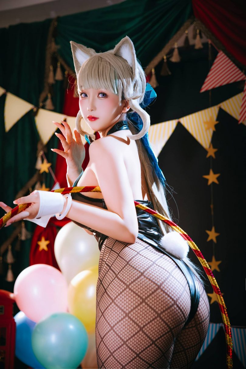 捕捉夜色中的精灵：“兔女郎”日奈娇的COSPLAY艺术诱惑