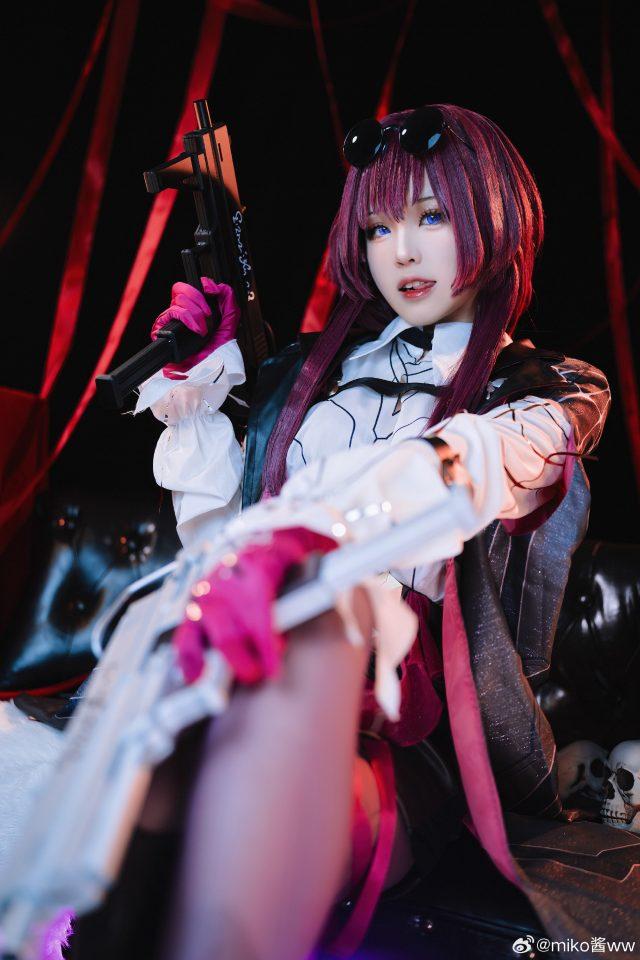 崩坏世界的绝美闪耀：miko酱ww cos《崩坏：星穹铁道》卡芙卡