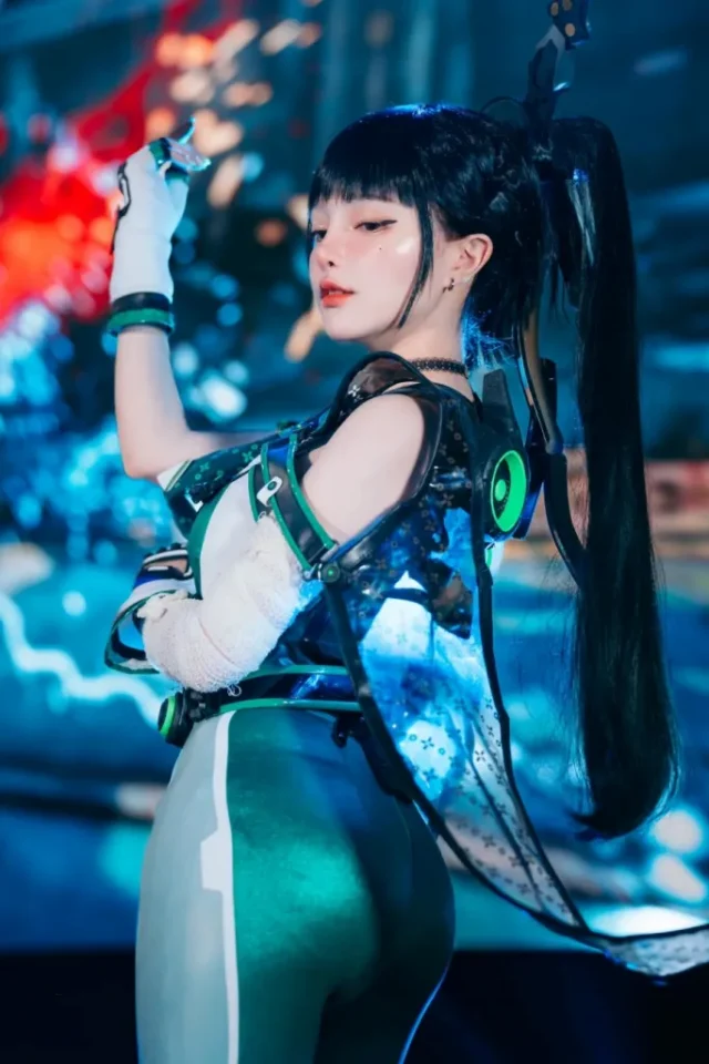 马来西亚coser Le Josette完美再现《剑星》伊芙，引爆粉丝热情